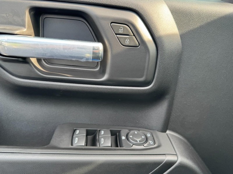 Chevrolet Silverado 1500 Vehicle Image 11