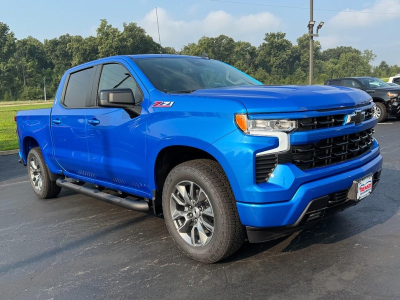 Chevrolet Silverado 1500 Vehicle Image 02