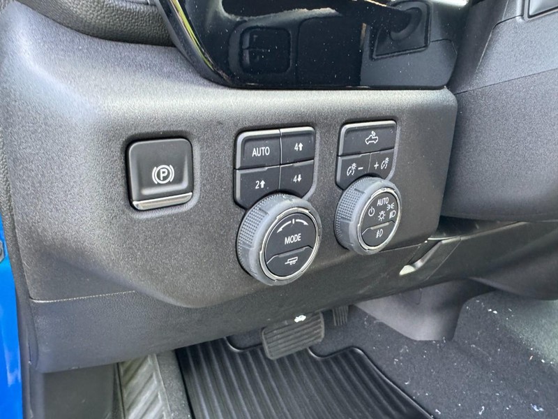 Chevrolet Silverado 1500 Vehicle Image 13