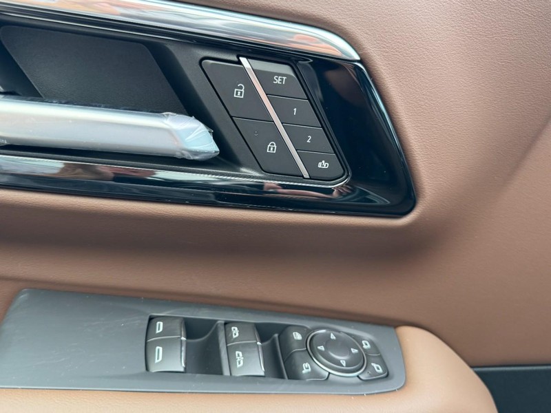 Chevrolet Tahoe Vehicle Image 09