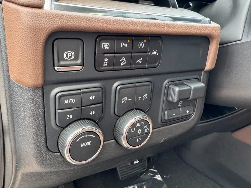Chevrolet Tahoe Vehicle Image 10