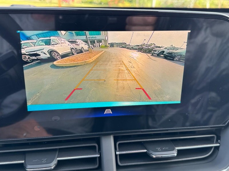 Chevrolet Trax Vehicle Image 14