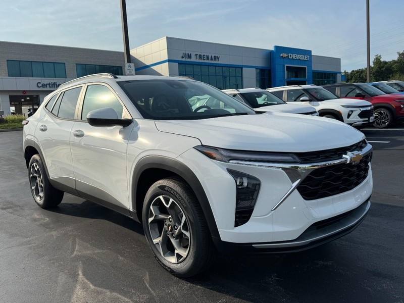 Chevrolet Trax Vehicle Image 02