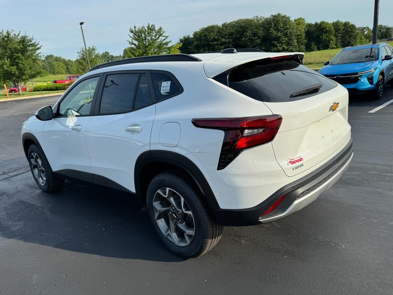 Chevrolet Trax Vehicle Image 05