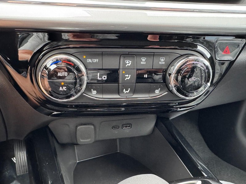 Chevrolet Trax Vehicle Image 11