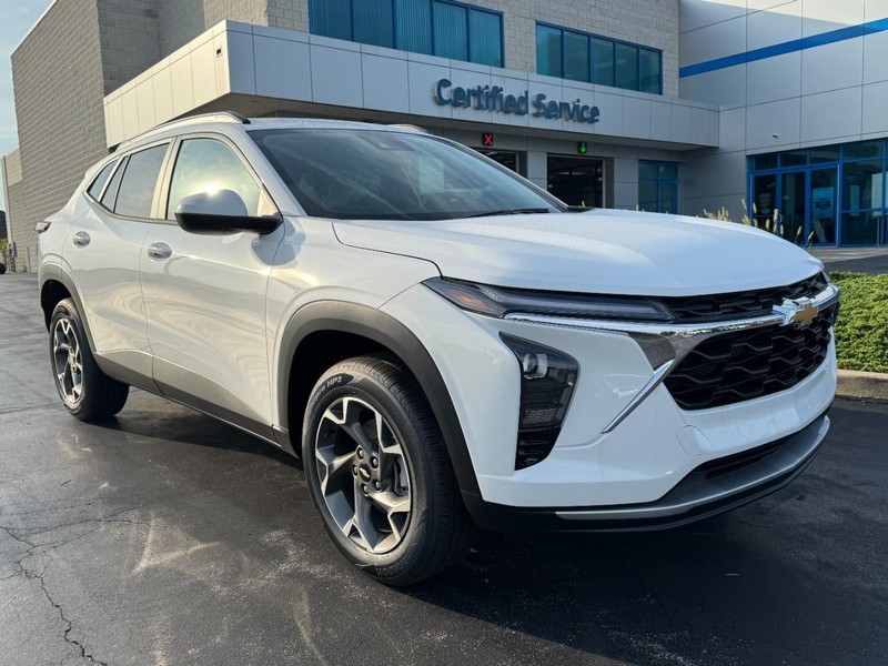 Chevrolet Trax Vehicle Image 02