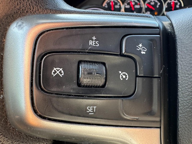 Chevrolet Silverado 1500 Vehicle Image 17
