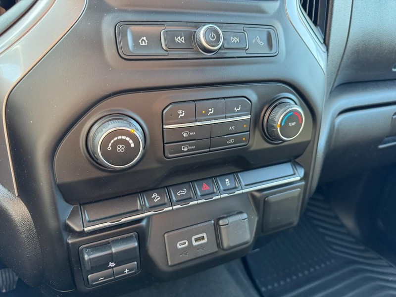 Chevrolet Silverado 1500 Vehicle Image 19