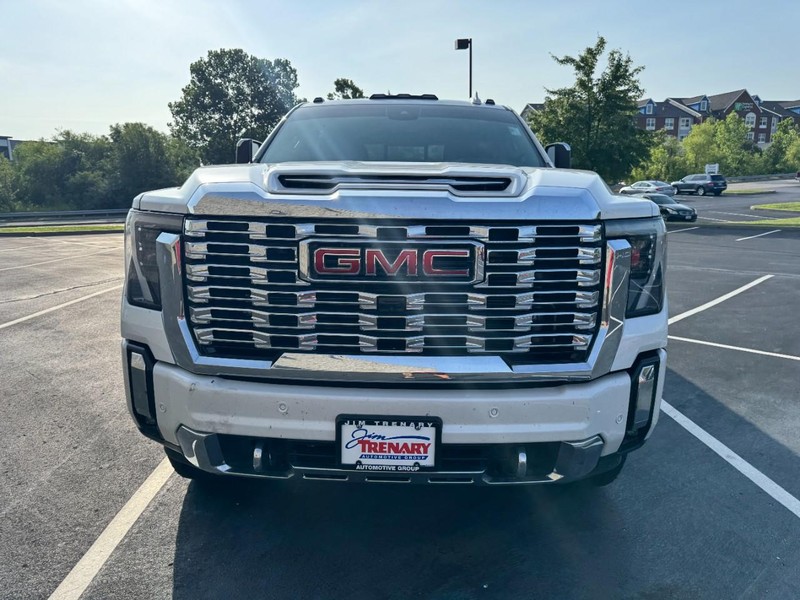 GMC Sierra 2500HD Vehicle Image 03