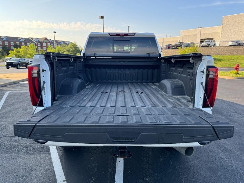 GMC Sierra 2500HD Vehicle Image 06