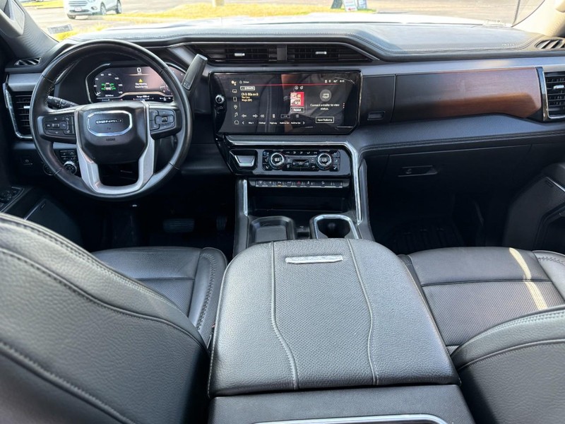 GMC Sierra 2500HD Vehicle Image 12