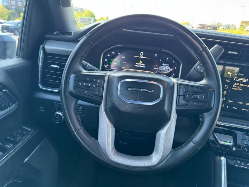 GMC Sierra 2500HD Vehicle Image 13