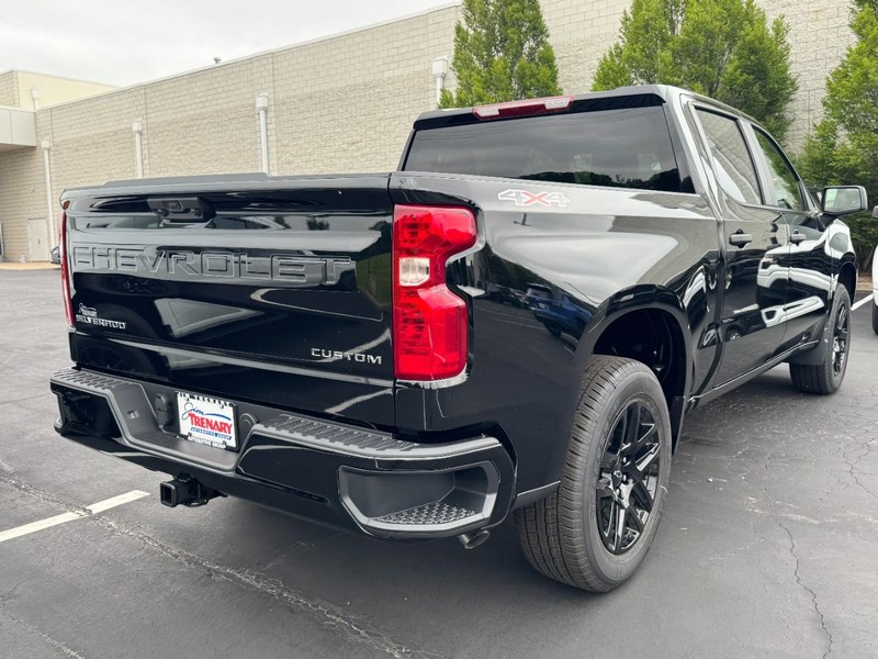 Chevrolet Silverado 1500 Vehicle Image 04