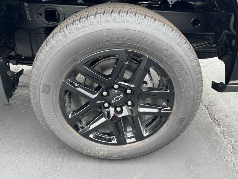 Chevrolet Silverado 1500 Vehicle Image 06