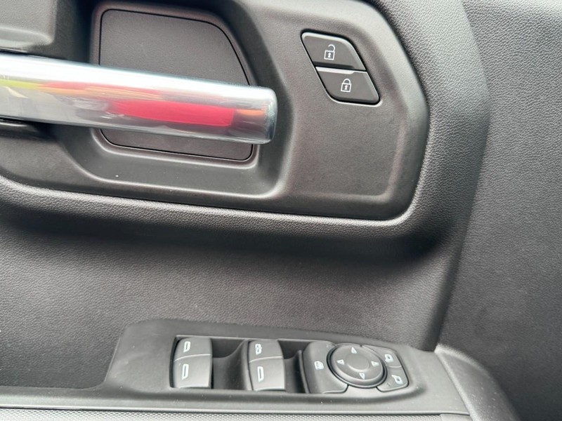Chevrolet Silverado 1500 Vehicle Image 11