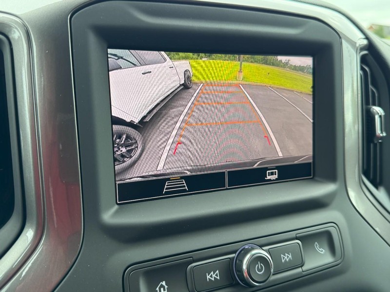 Chevrolet Silverado 1500 Vehicle Image 16