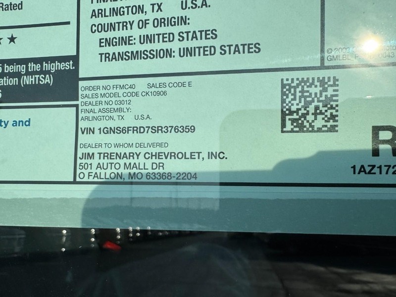 Chevrolet Suburban Vehicle Image 19