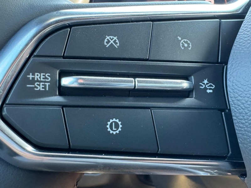 Chevrolet Suburban Vehicle Image 10