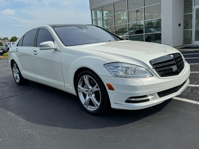 Mercedes-Benz S-Class Vehicle Image 02