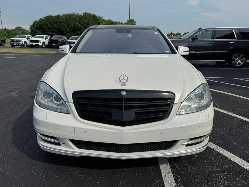 Mercedes-Benz S-Class Vehicle Image 09