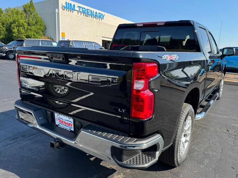 Chevrolet Silverado 1500 Vehicle Image 03