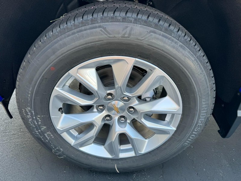 Chevrolet Silverado 1500 Vehicle Image 05