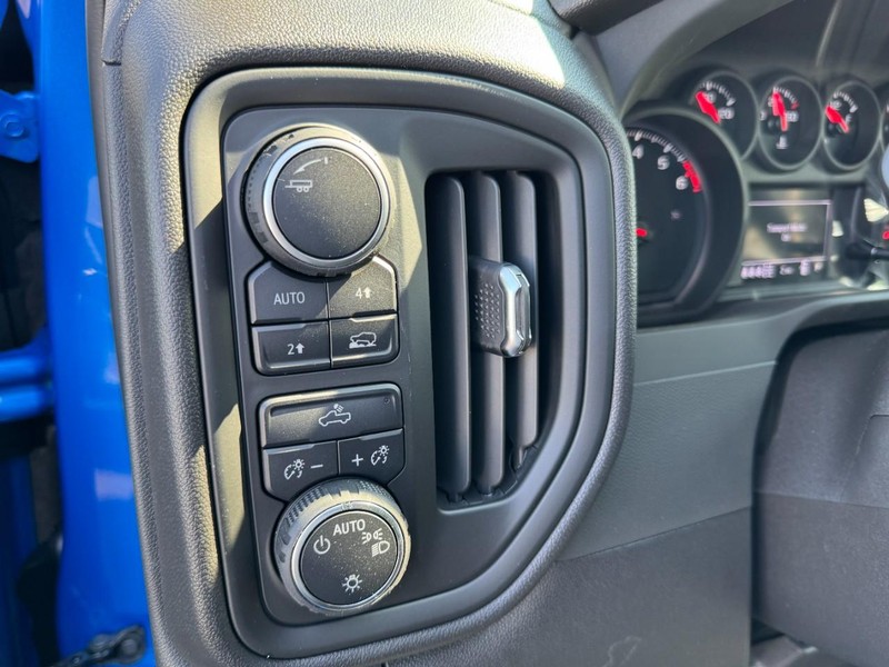 Chevrolet Silverado 1500 Vehicle Image 11