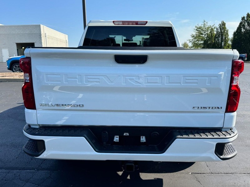 Chevrolet Silverado 1500 Vehicle Image 05