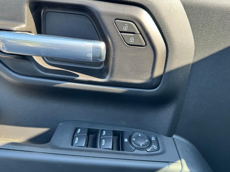 Chevrolet Silverado 1500 Vehicle Image 10