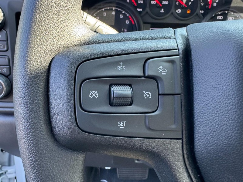 Chevrolet Silverado 1500 Vehicle Image 12