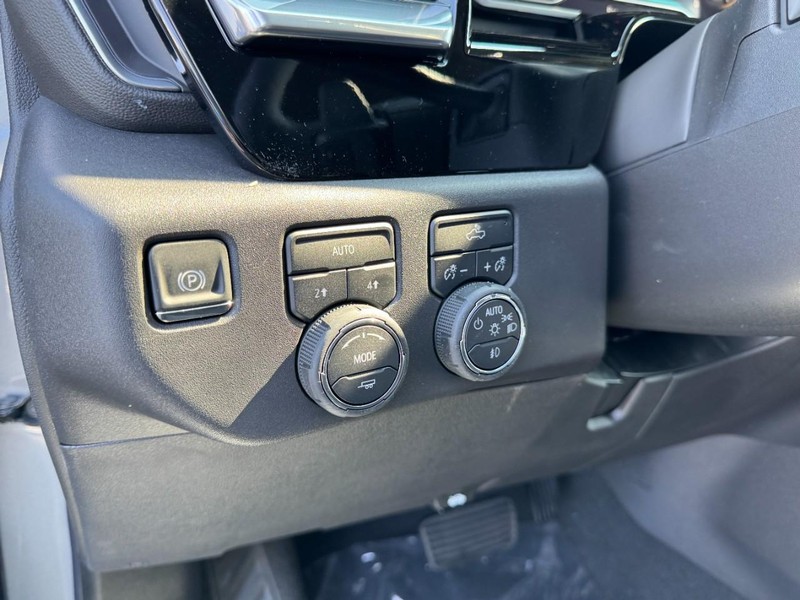 Chevrolet Silverado 1500 Vehicle Image 11