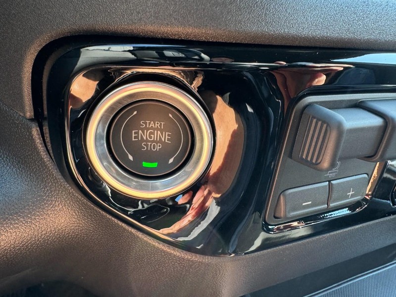 Chevrolet Silverado 1500 Vehicle Image 18