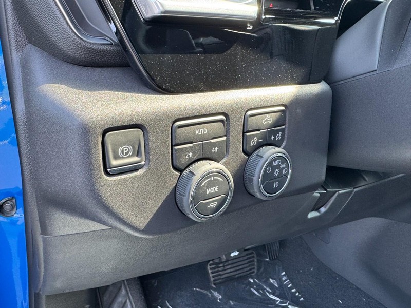 Chevrolet Silverado 1500 Vehicle Image 11