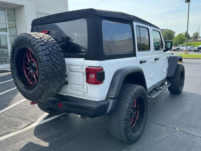 Jeep Wrangler Vehicle Image 03