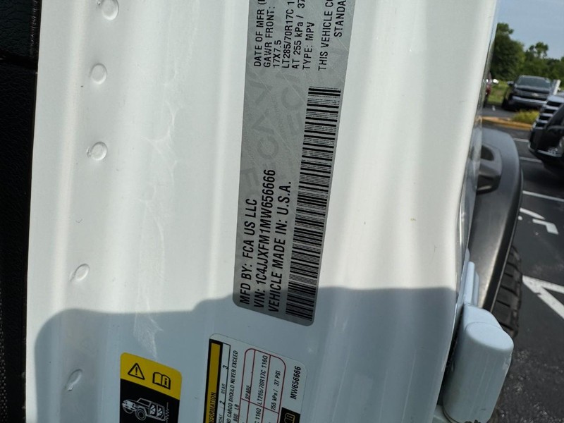 Jeep Wrangler Vehicle Image 22