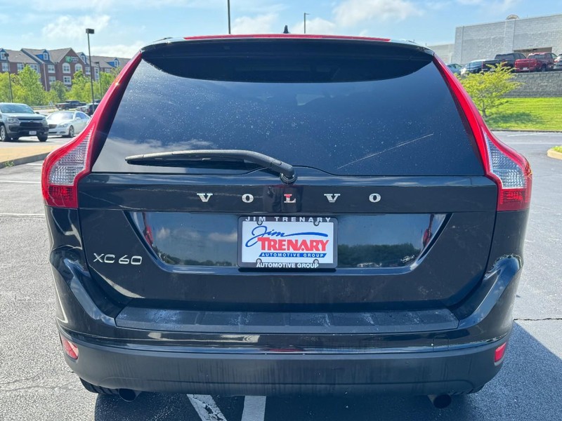 Volvo XC60 Vehicle Image 04