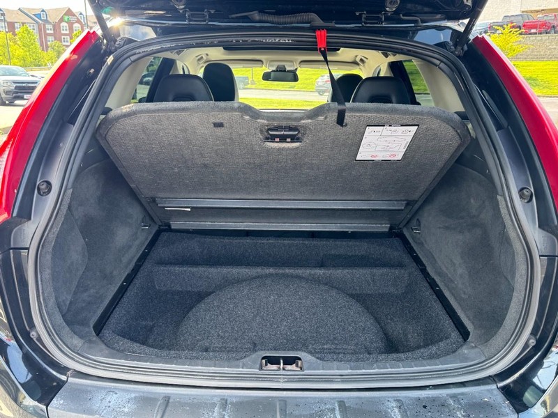 Volvo XC60 Vehicle Image 06