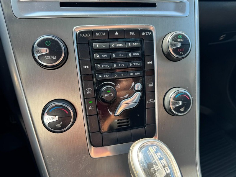 Volvo XC60 Vehicle Image 19
