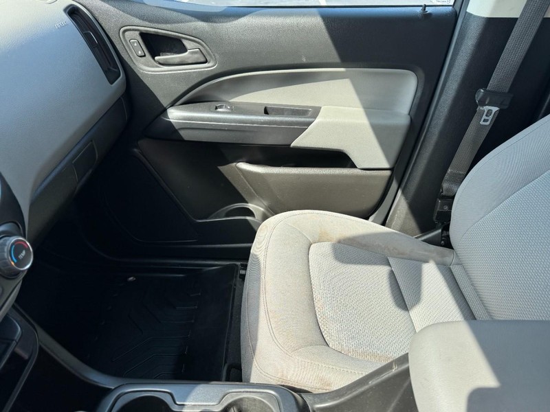 Chevrolet Colorado Vehicle Image 13