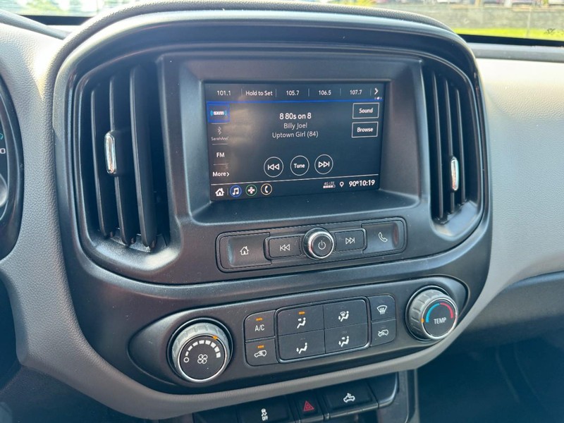 Chevrolet Colorado Vehicle Image 18