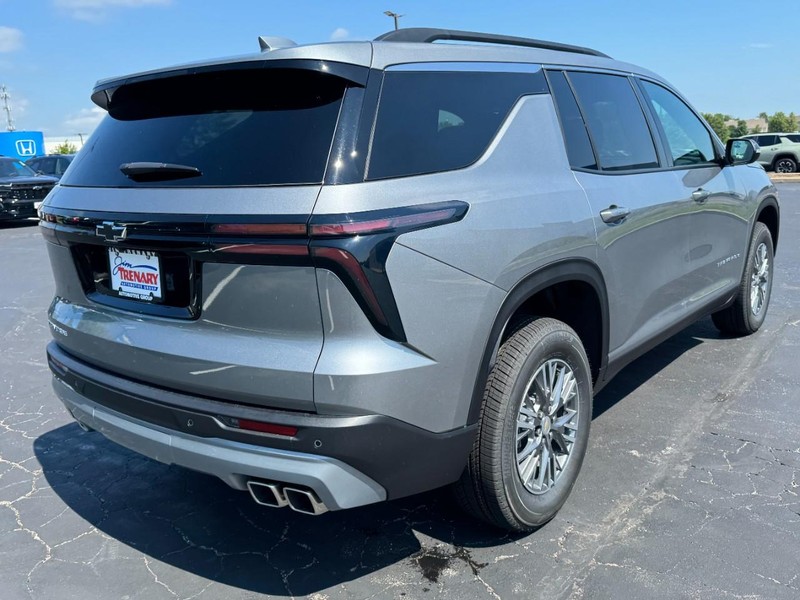 Chevrolet Traverse Vehicle Image 03