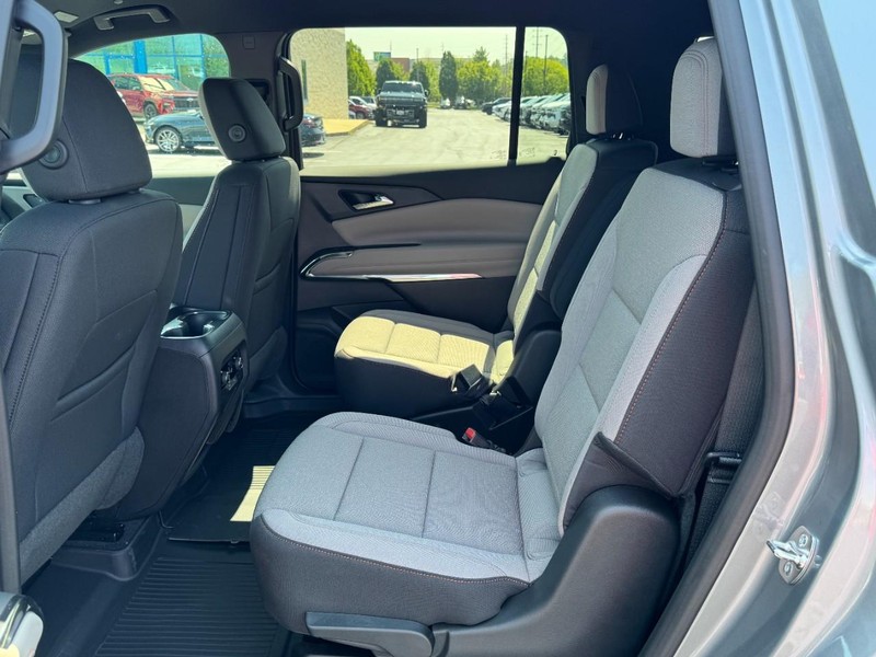 Chevrolet Traverse Vehicle Image 07