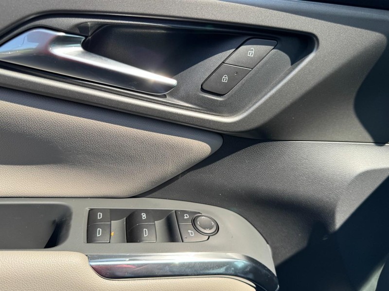 Chevrolet Traverse Vehicle Image 12