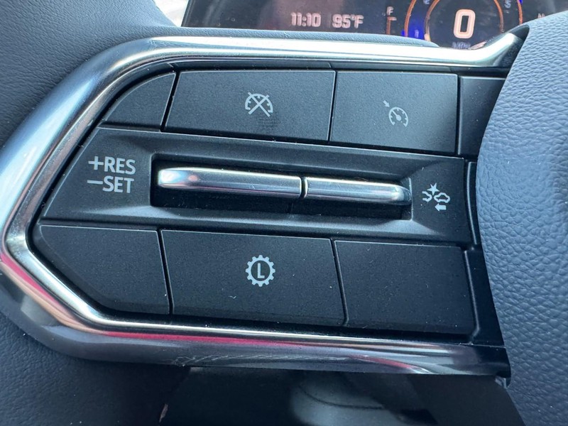 Chevrolet Traverse Vehicle Image 13
