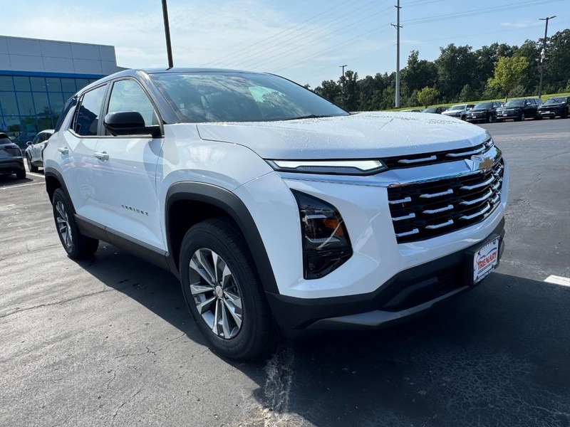 Chevrolet Equinox Vehicle Image 02