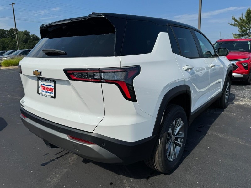Chevrolet Equinox Vehicle Image 03