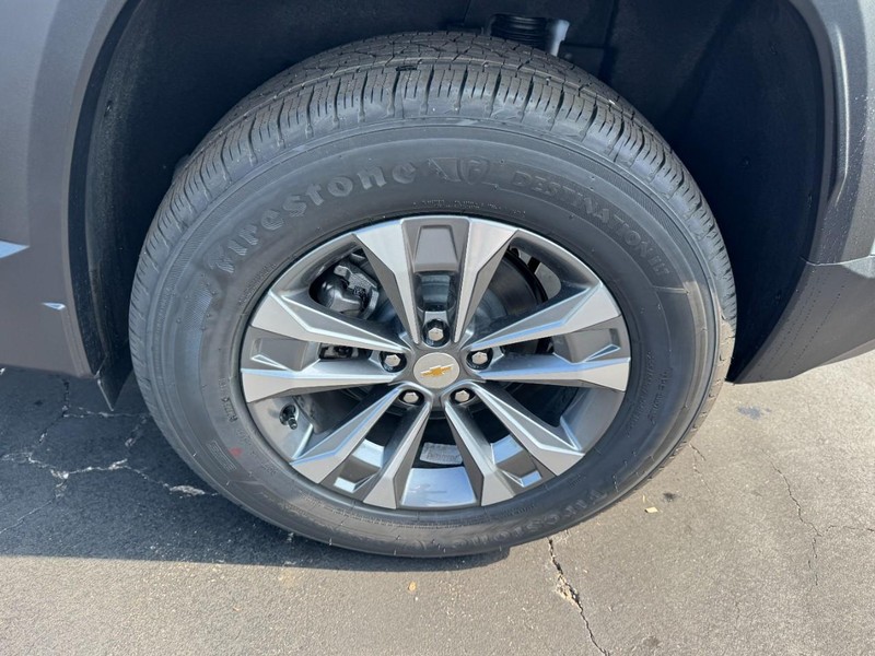 Chevrolet Equinox Vehicle Image 06