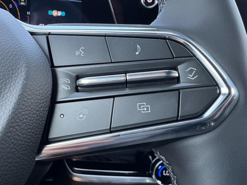 Chevrolet Equinox Vehicle Image 12
