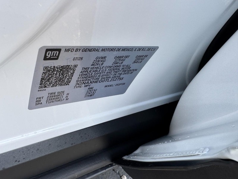 Chevrolet Equinox Vehicle Image 18