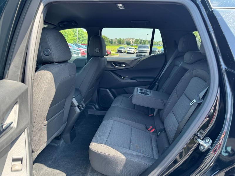 Chevrolet Equinox Vehicle Image 07